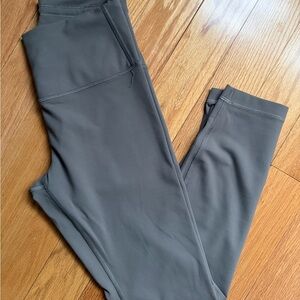 LuluLemon 25” Wunder Train Leggings (size 8)